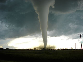 320px-F5_tornado_Elie_Manitoba_2007.jpg