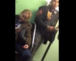 Gipsy guy stealing iPhone on hungarian metro 