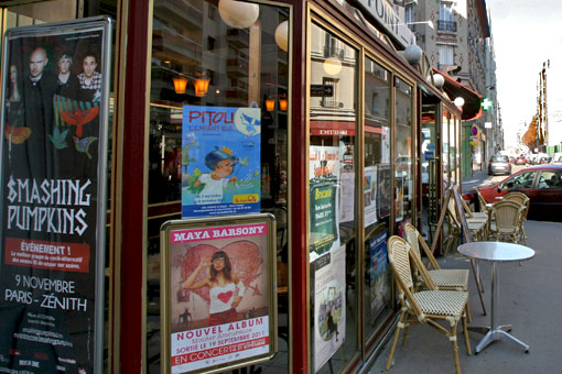 パリのカフェ