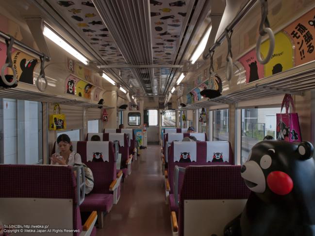 おれんじ鉄道×くまモンの列車の内装